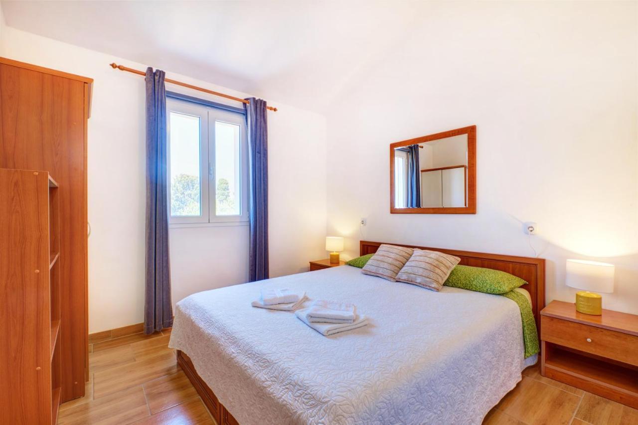 Apartment Tena Veli Losinj Luaran gambar