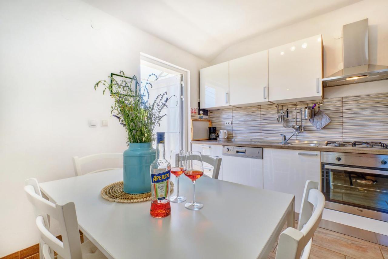 Apartment Tena Veli Losinj Luaran gambar