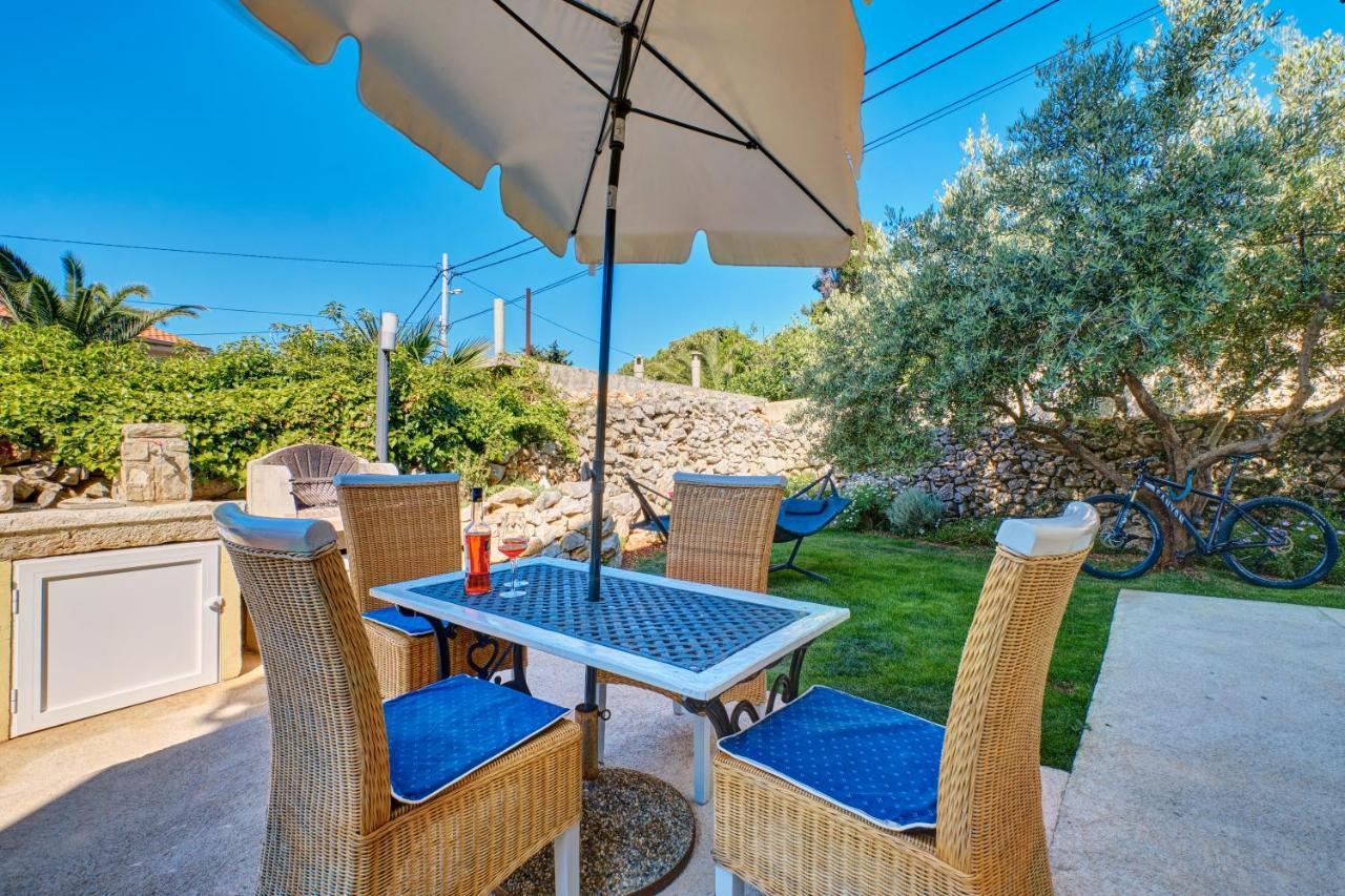 Apartment Tena Veli Losinj Luaran gambar