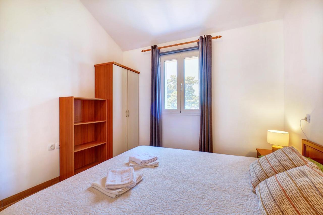 Apartment Tena Veli Losinj Luaran gambar