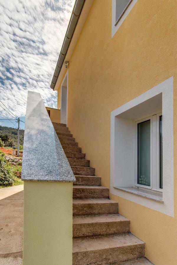 Apartment Tena Veli Losinj Luaran gambar