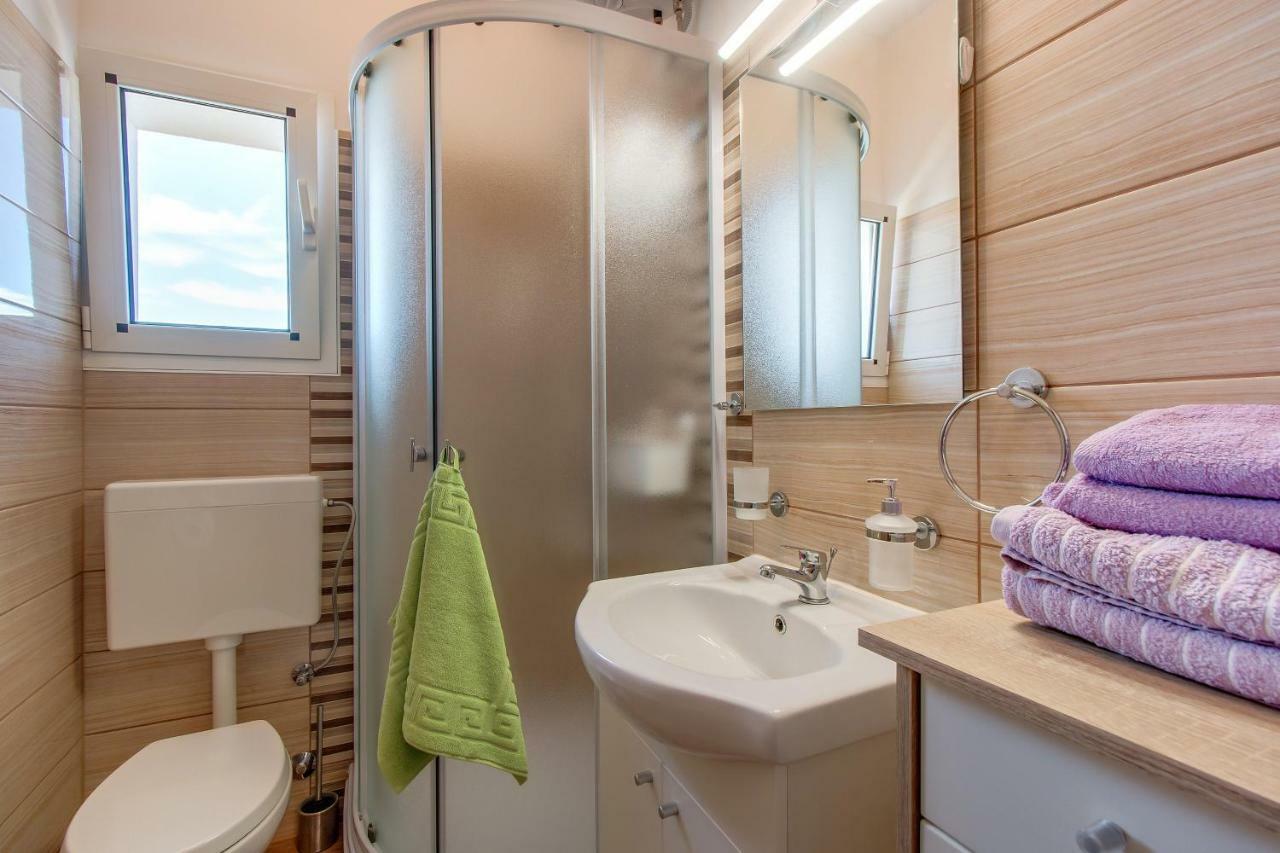 Apartment Tena Veli Losinj Luaran gambar
